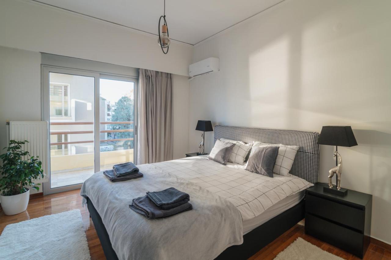 Sea Front Luxury Apartment Patras Exterior photo